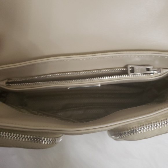 Prada Pocket Nylon and Brushed leather bag - Picture 4 of 10